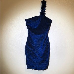 One shoulder dress